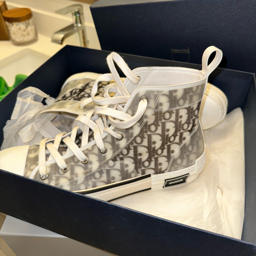 Lightly worn size 11 DIOR